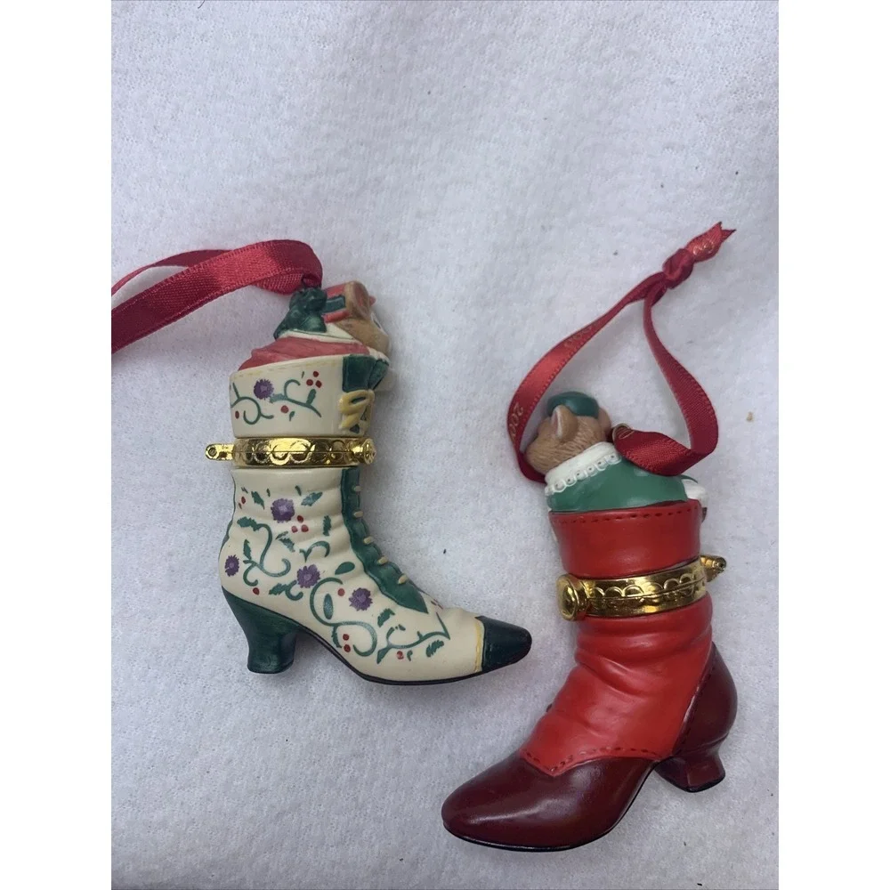 Lot Of 2 Hallmark Fashion Afoot Boot Christmas Ornament Hinged Boxes‎ 2000-2001